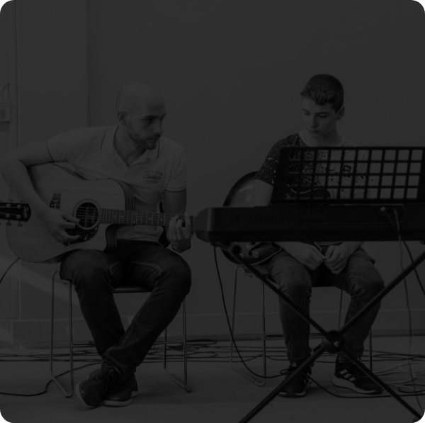 mousikes-periplaniseis-mobile-image